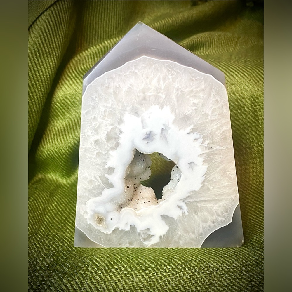 Druzy Onyx Quartz Obelisk Slab Slice Freeform Point Crystal - Picture 1 of 6